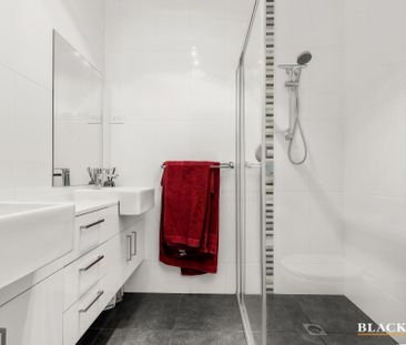 32 Chanter Terrace, Coombs ACT 2611 - Townhouse For Rent | Domain - Photo 6