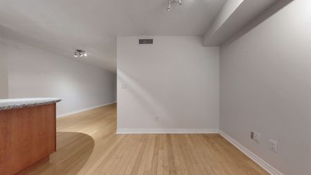 For Lease - 250 Wellington Street Unit# 1030, Toronto, Ontario - Photo 2