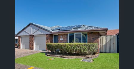 Spacious 3-Bedroom, 2-Bathroom Home in Maroochydore - Photo 3