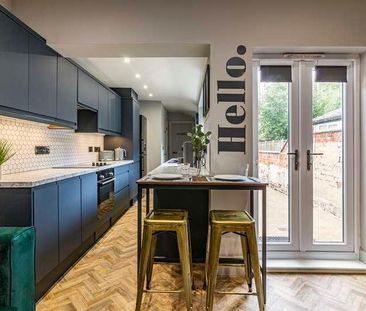 Luxury Bed Student House - Bathrooms - Bills Inc, LN1 - Photo 2