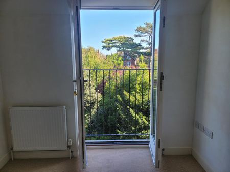 2 bedroom flat to rent - Photo 4