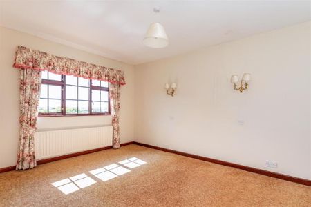 7 Nursery Road, Ballyhalbert, BT22 1BQ - Photo 3