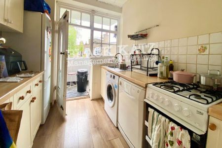 3 bedroom apartment to rent - Photo 4
