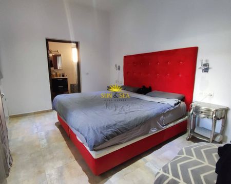 4 BEDROOM VILLA - TORRE DE LA HORADADA - Photo 5