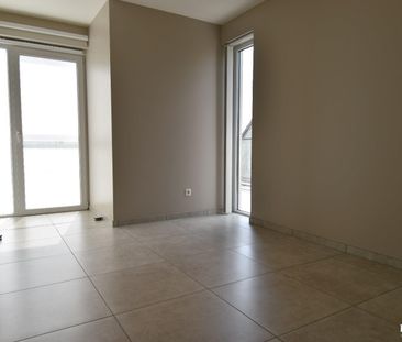 Prachtige penthouse met 2 slaapkamers en groot terras te centrum Le... - Photo 3