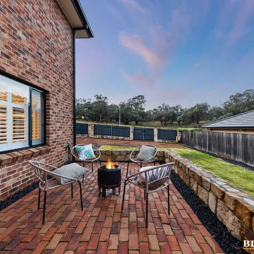 Beautiful Family home set in the popular family suburb of Casey - Photo 1