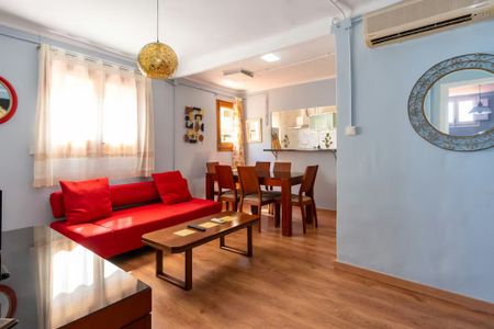 Baixada de Viladecols, Barcelona, Catalonia 08002 - Foto 4