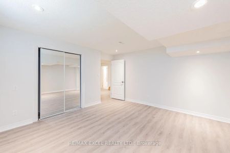 Detached Home For Lease | N9256054 - Photo 4