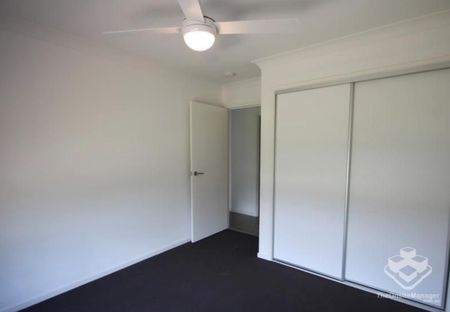 Modern 4 Bedroom Family Home - Photo 2