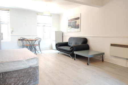 Leman Street Aldgate E1 - Photo 5