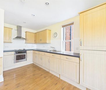 2 bedroom apartment to rent - Photo 4