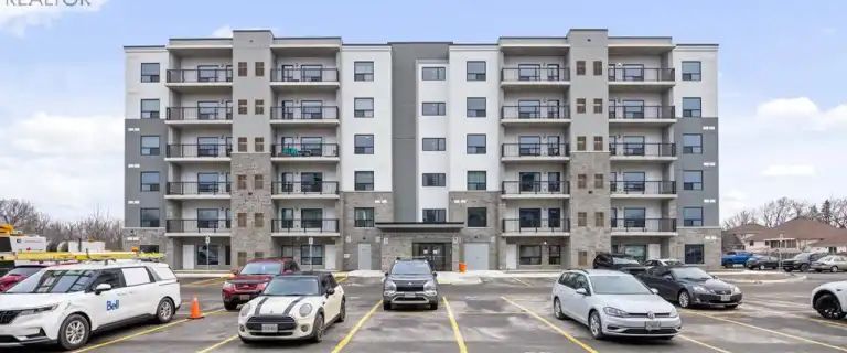 3290 STELLA CRESCENT Unit# 405 | 3290 STELLA CRESCENT Unit# 405, Windsor - Photo 1