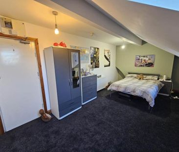 9 bedroom house to rent - Photo 3