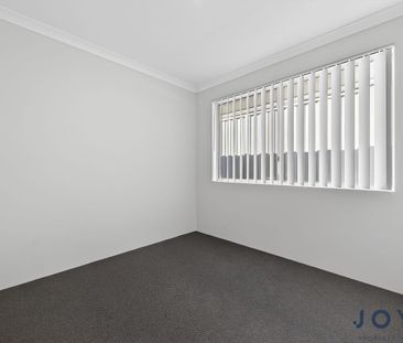 Stylish & Spacious 3 Bedroom Home with Generous Outdoor Living - Photo 1