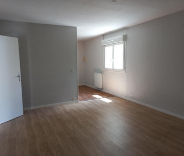 Location Maison 4 pièces 104 m² La Châtre - Photo 3