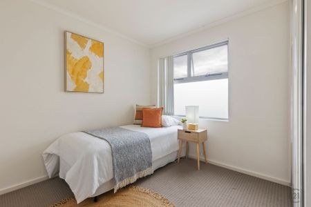 Modern 3-Bedroom Townhouse in a Great Location - Photo 4