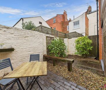 1 bedroom flat to rent - Photo 6