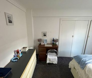 Room in a Shared Flat, Edgware Road, W2 - Photo 4