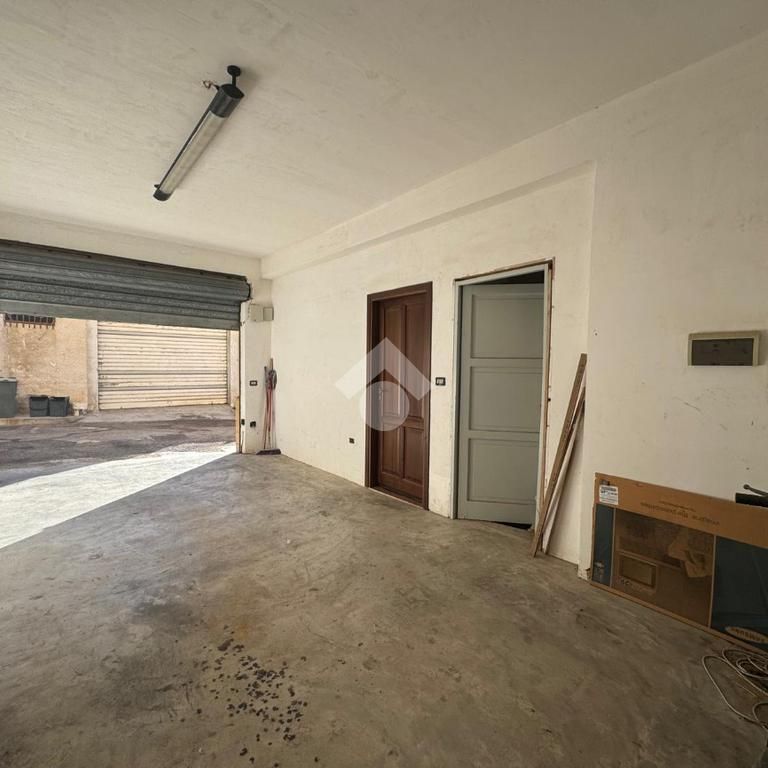 Palazzina in affitto - Photo 1