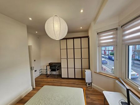 Room in a Shared House, Langham Road, N15 - Photo 4