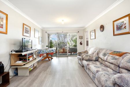 Stylish 2 Bed Home in Prime Penshurst Location - Photo 2