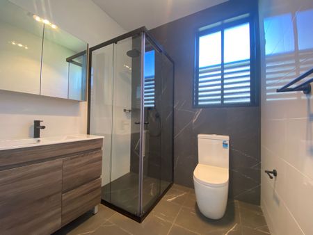 Fully Fenced off Granny Flat!! - Photo 5