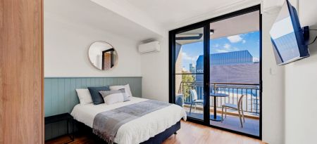 Superior Single I Studio (Balcony - Washing/dryer combo machine supplied) - Photo 4