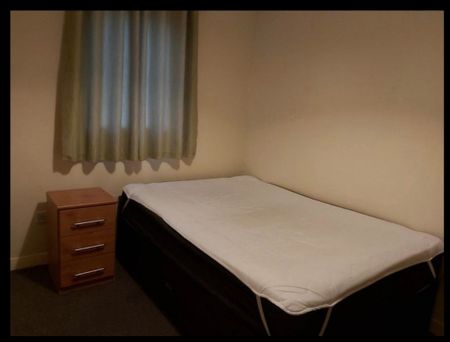 2 Bed Flat, Garriochmill Road, G20 - Photo 5