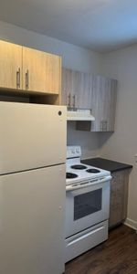 4 1/2 À LOUER, CÔTE-DES-NEIGES, DEUX CHAMBRES, LIBRE MAINTENANT - Photo 4