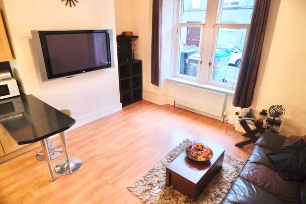 1 Bed Flat, Wallfield Place, AB25 - Photo 1
