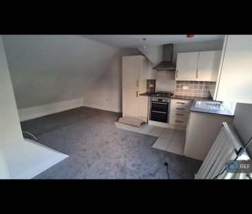 2 bedroom maisonette to rent - Photo 4
