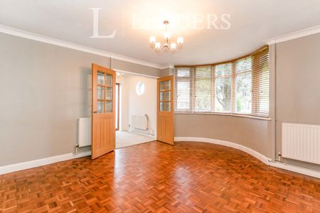 3 bedroom house to rent Conifer Avenue, Poole, BH14 - Photo 3