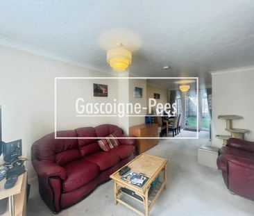 3 bedroom terraced house to rent - Photo 1