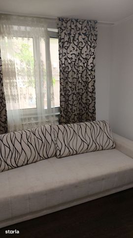 Central-Liceul Petru R.-Apartament 3 camere, mobilat, centrala,350euro - Fotografie 2