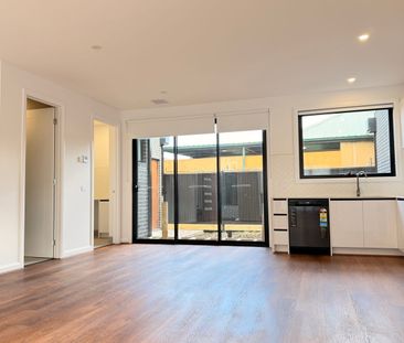 Brand New Townhouses in Prime Thomastown Location! - Photo 6