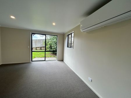 4 Bedrooms on Misty Valley Dr - Photo 2