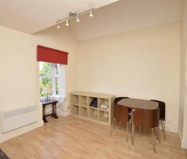 Alexander Close, Barnet, EN4 - Photo 1