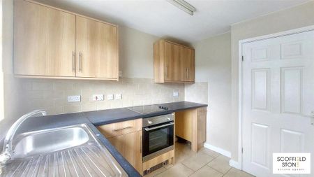3 bedroom detached bungalow to rent - Photo 4