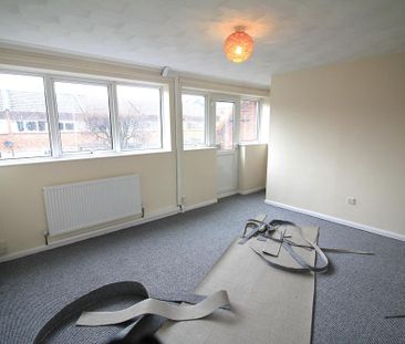 3 bedroom maisonette to rent - Photo 4