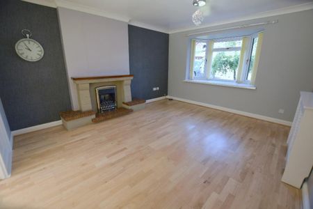 4 bedroom detached house to rent - Photo 2