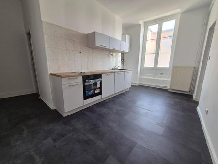 Appartement 5 pièces - 71000 Mâcon - Photo 2