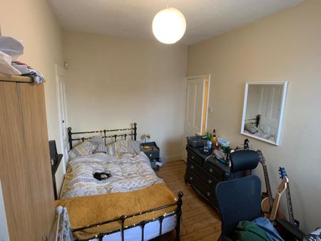 Lockwood Street, The Groves - P1950 - Photo 3