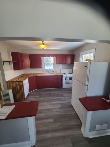 For Lease - 229 Angeline Street, Kawartha Lakes, Ontario - Photo 2