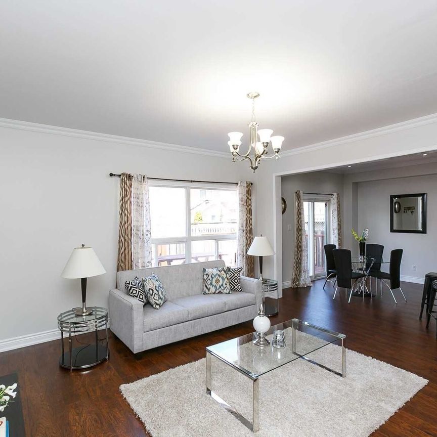 For Lease - 3241 Bruzan Crescent Unit# Main & Upper Floor, Mississauga, Ontario - Photo 1