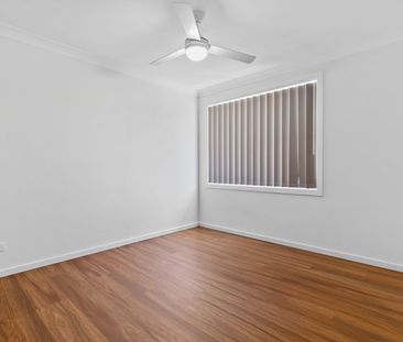 Spacious Three Bedroom Townhouse With Air Conditioning - Photo 2