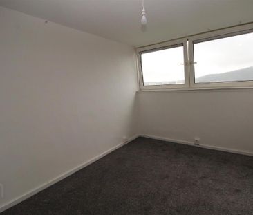 14a Woodland House, Woodland Drive, Newtownabbey, BT37 9SG - Photo 3
