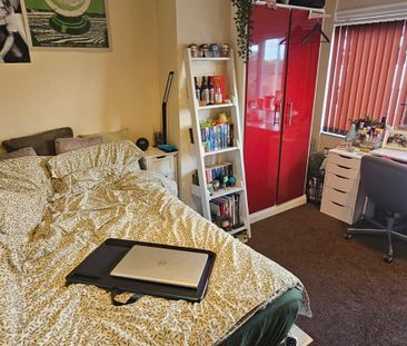 5 Bed - 3 Ash Gardens, Headingley, Leeds - LS6 3LD - Student - Photo 2