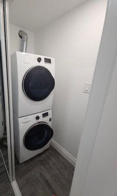 For Lease - 1 Huron Court, Aurora, Ontario - Photo 1