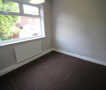 2 bedroom end of terrace house to rent - Photo 2