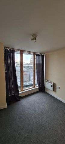 2 bedroom apartment to rent - Photo 4